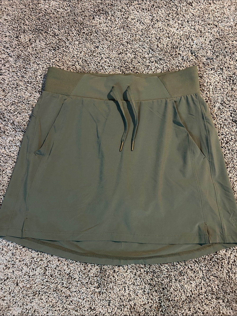 Women's Olive Green Active Drawstring Skirt with Pockets